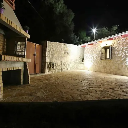 Holiday home Nika